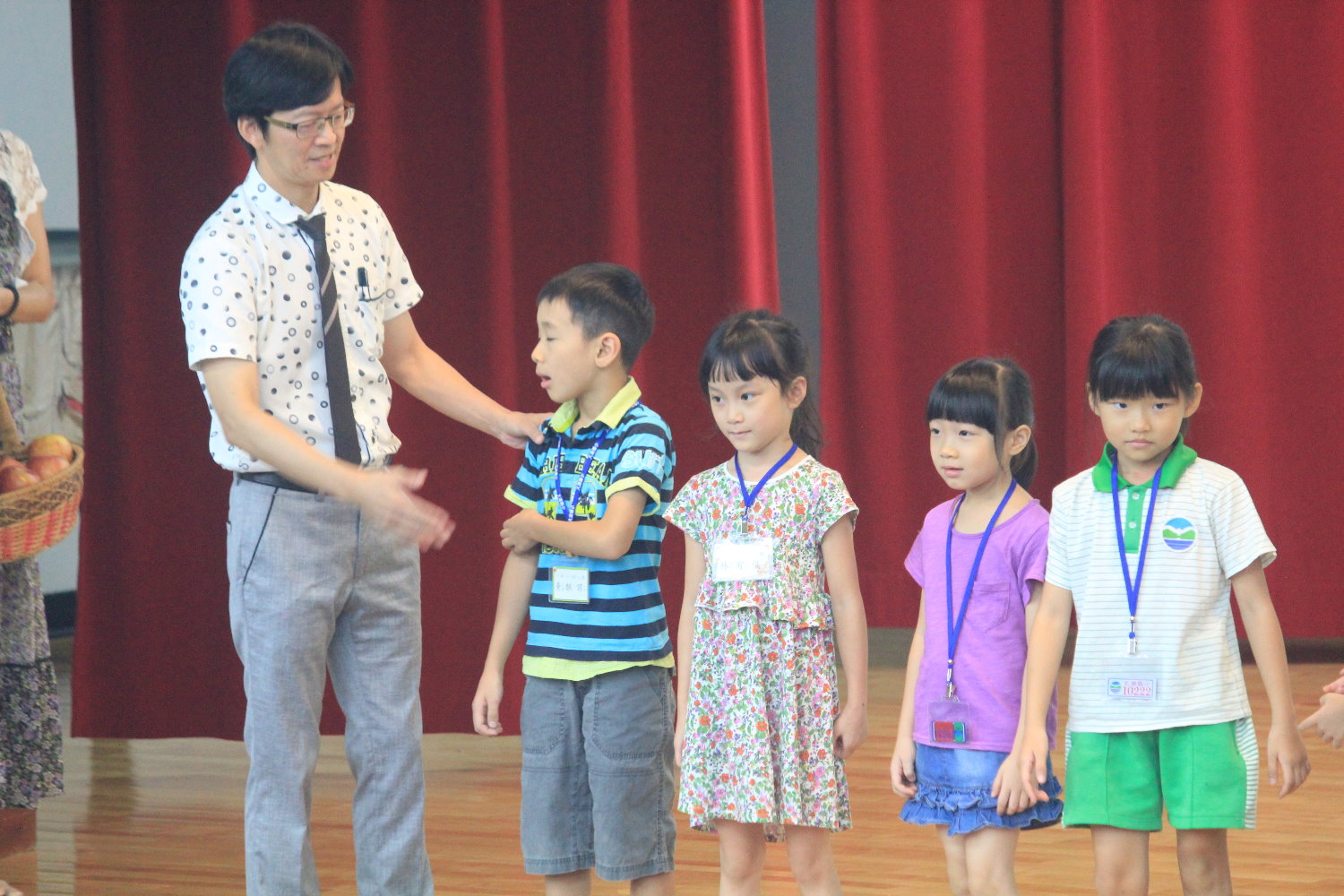 Schulalltag in Taiwan - Der Direktor der Dahu Grundschule