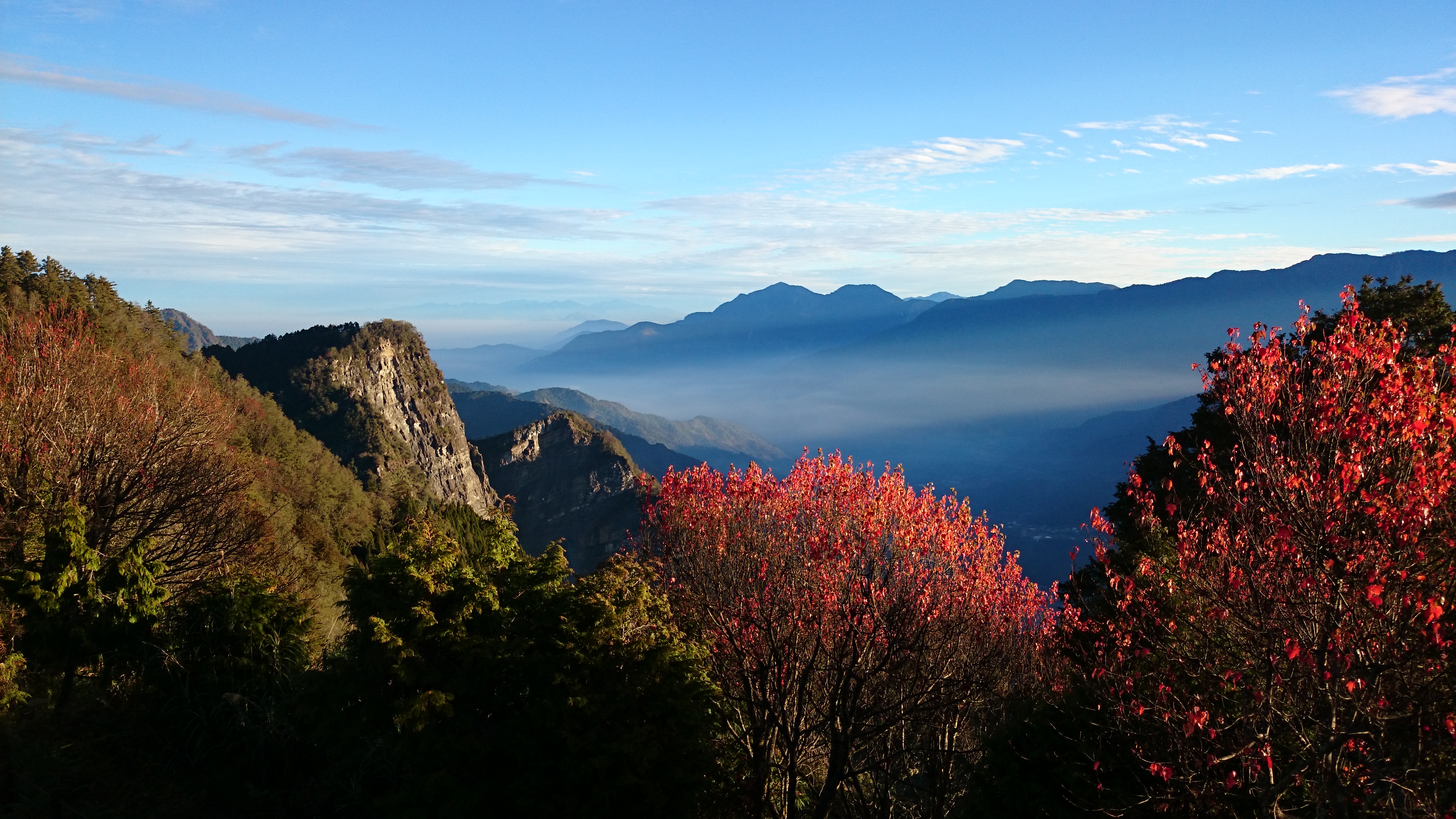 Der Aliberg und Sonne-Mond-See