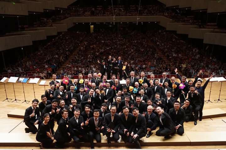 Singphoniker singen mit Taipeier Männerchor