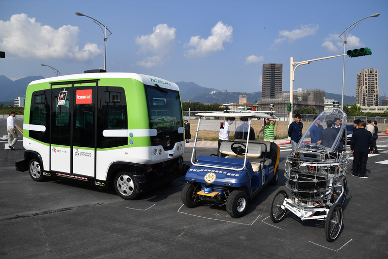 Flughafenausbau - Exporte und Weltwirtschaft - Didi und Uber