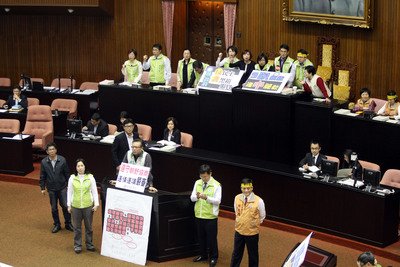 Parlamentssitzung über Dienstleistungsabkommen mit China blockiert