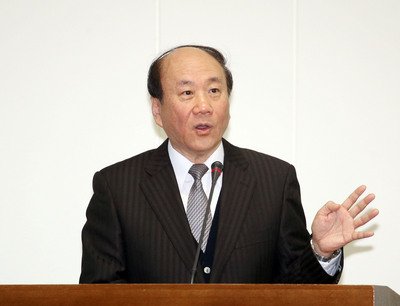Wirtschaftsminister: Chinesische Investitionen werden genau geprüft