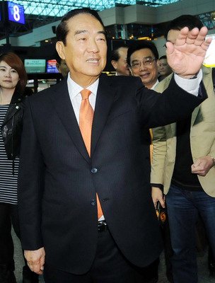 PFP-Parteichef James Soong besucht China