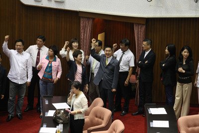 Opposition blockiert Abstimmung im Parlament