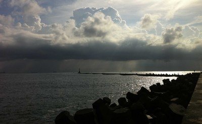 Mögliche Seewarnung wegen Taifun Matmo ab Montag