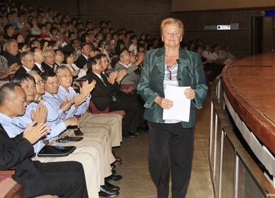 Tang-Preis: Brundtland für mehr nachhaltige Entwicklung