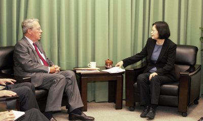 DPP fördert Austausch mit China: Tsai Ing-wen