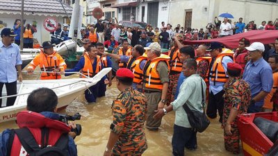 Taiwanische Rettungskräfte in Malaysia