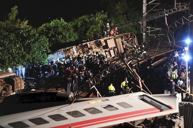 18 Tote und 168 Verletzte bei Zugunglück in Nordosttaiwan