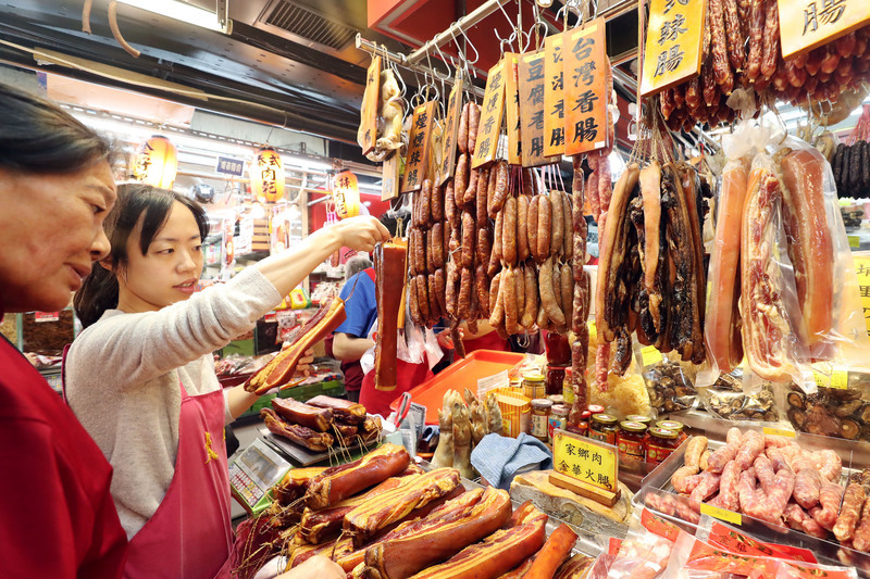 Geräucherte Fleisch- und Wurstwaren