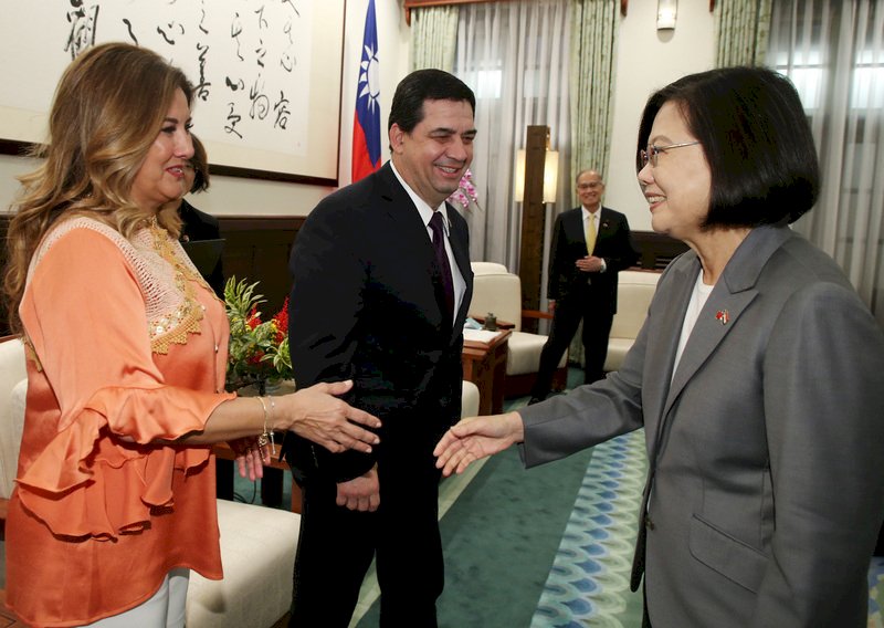 Präsidentin trifft Paraguays Vizepräsident Moreno