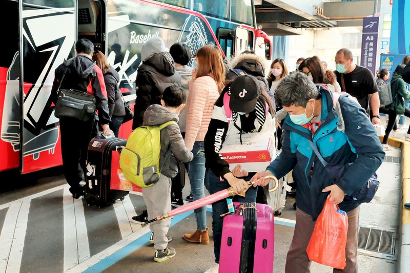 153 Rückkehrer aus Wuhan aus Quarantäne entlassen