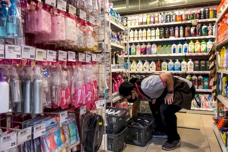 Hausarbeit und hohe durchschnittliche Arbeitsstunden
