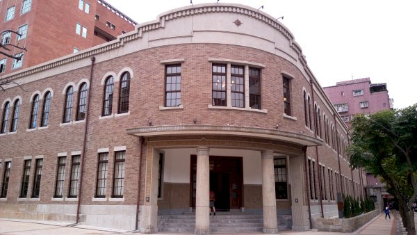 Auf den Spuren der Neuen Kulturbewegung