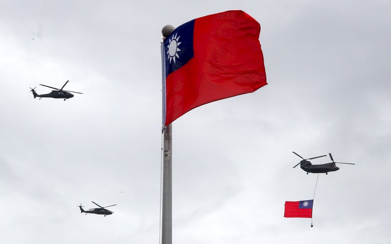 Beteiligung von Militärflugzeugen an den Feierlichkeiten zum Nationalfeiertag