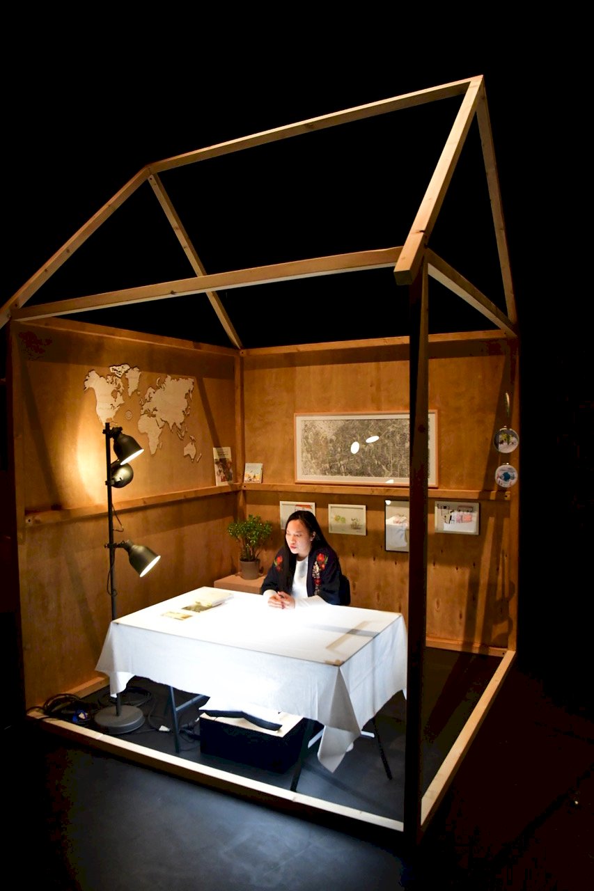 Taiwanisch-deutsches Dokumentartheater: Polymer DMT im Interview II