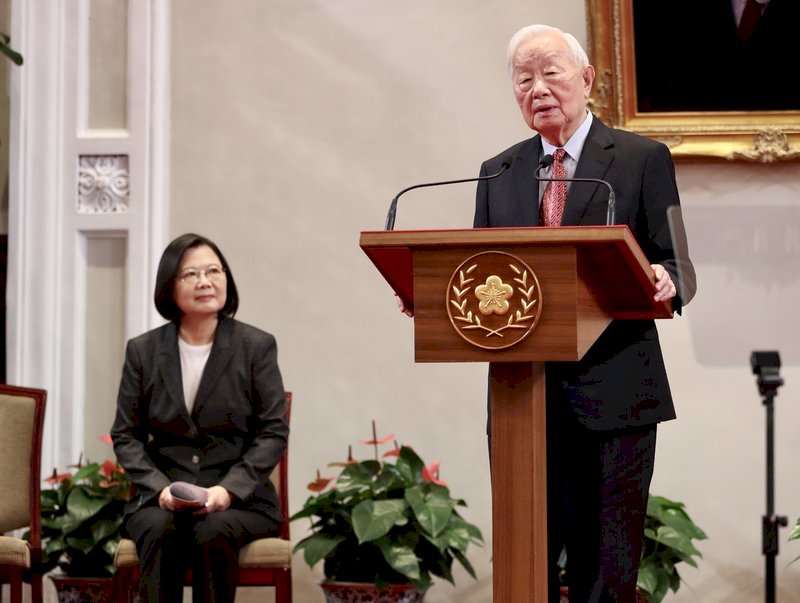 Präsidentin Tsai Ing-wen ernennt Morris Chang erneut zum Vertreter bei APEC-Konferenz
