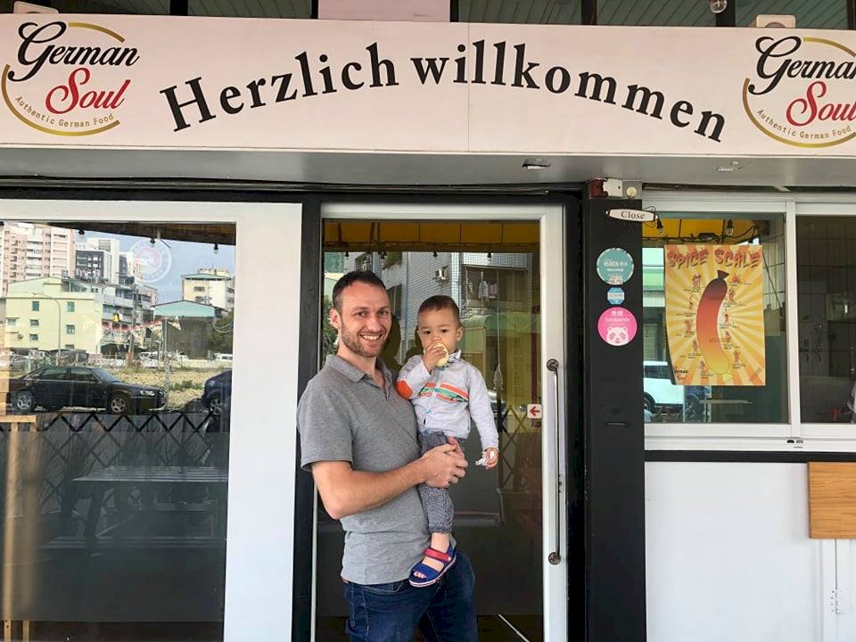 Deutsche Esskultur in Taiwan (III): Wenig Bürokratie, viel Schweinshaxe