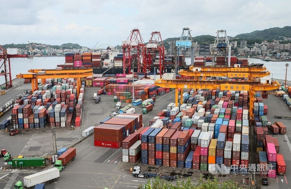 Exportaufträge erreichen neuen Höchststand  und andere BizNews