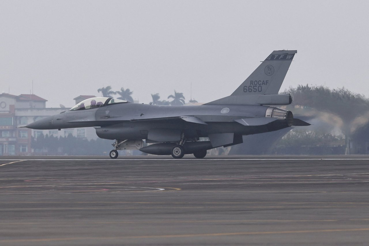 Absturz eines F-16V Kampfflugzeuges