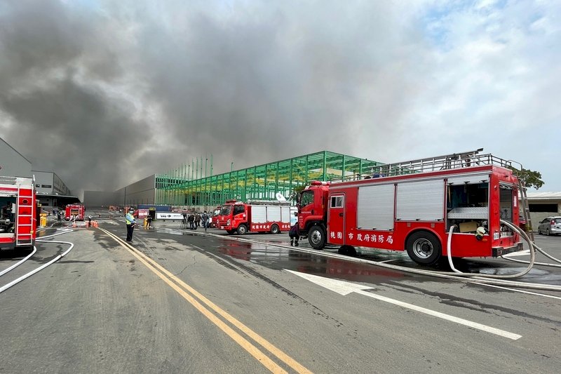 Brand in Carrefour-Warenhaus, Proteste für Freilassung von Lee Ming-che & Tierschutz