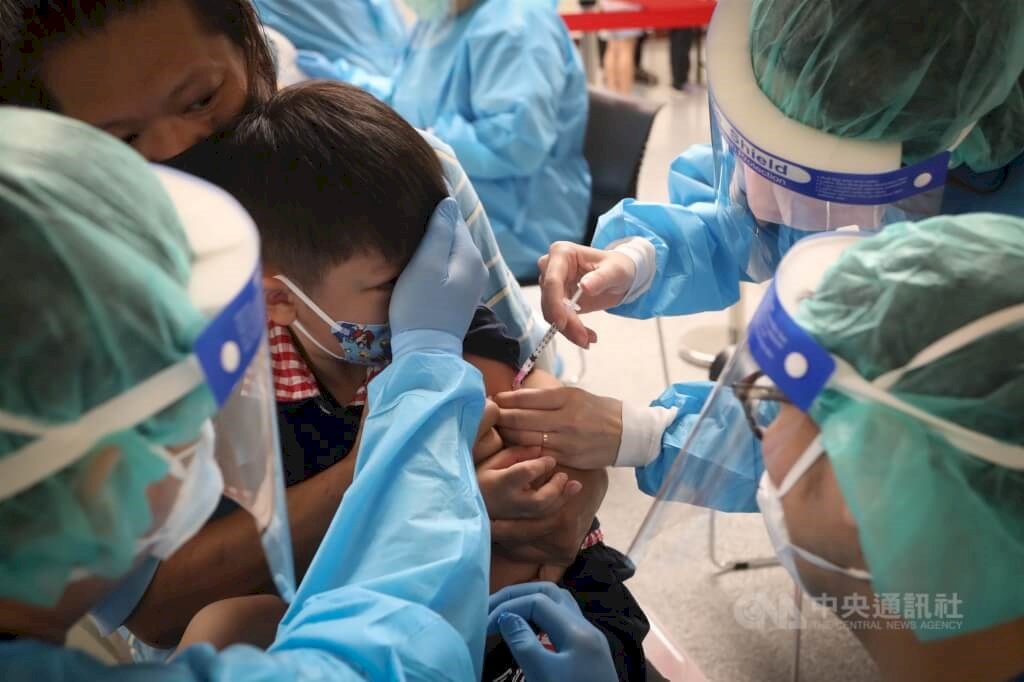 CORONAVIRUS: Pfizer-BioNTech-Impfstoff für Kleinkinder wird am Freitag geliefert:
