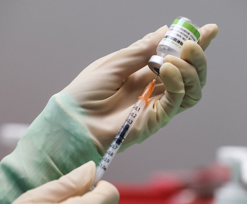 COVID-19: Zusätzliche Impfungen für Reisende ins Ausland erlaubt