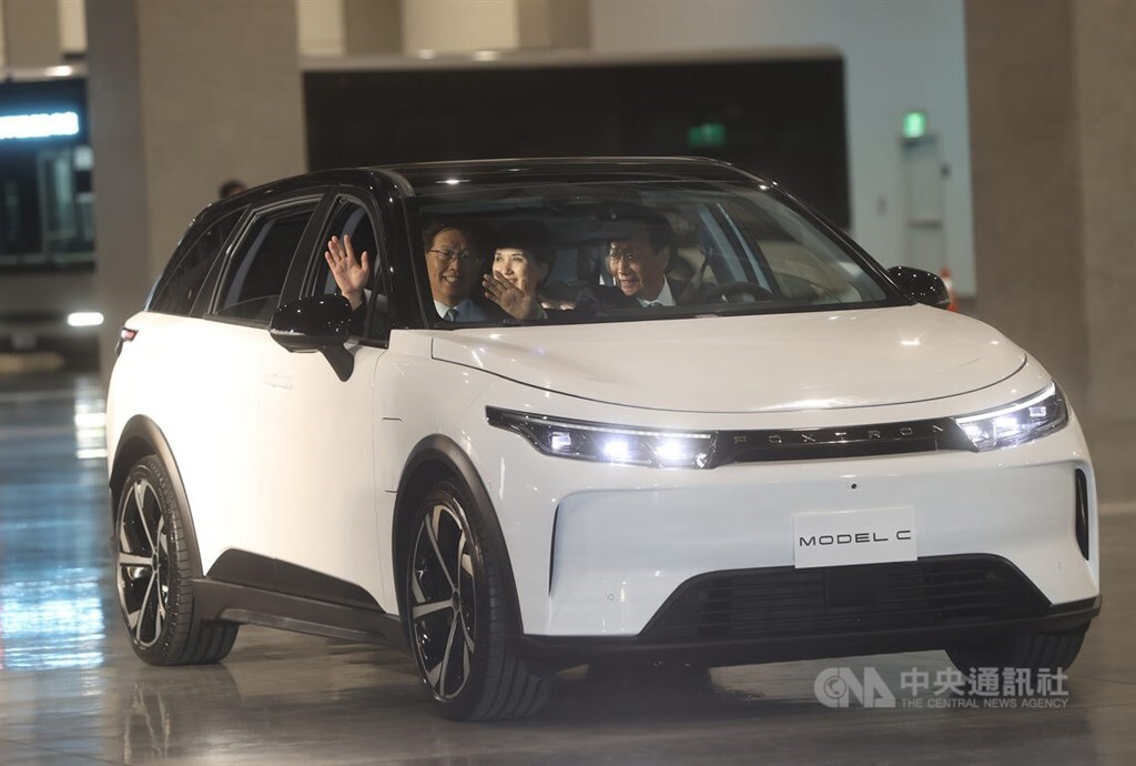Foxconn stellt Elektrofahrzeug-Prototypen vor und andere BizNews