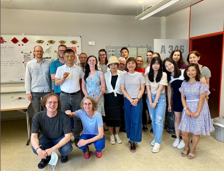 Juoping Chien: Chinesischunterricht in Trier