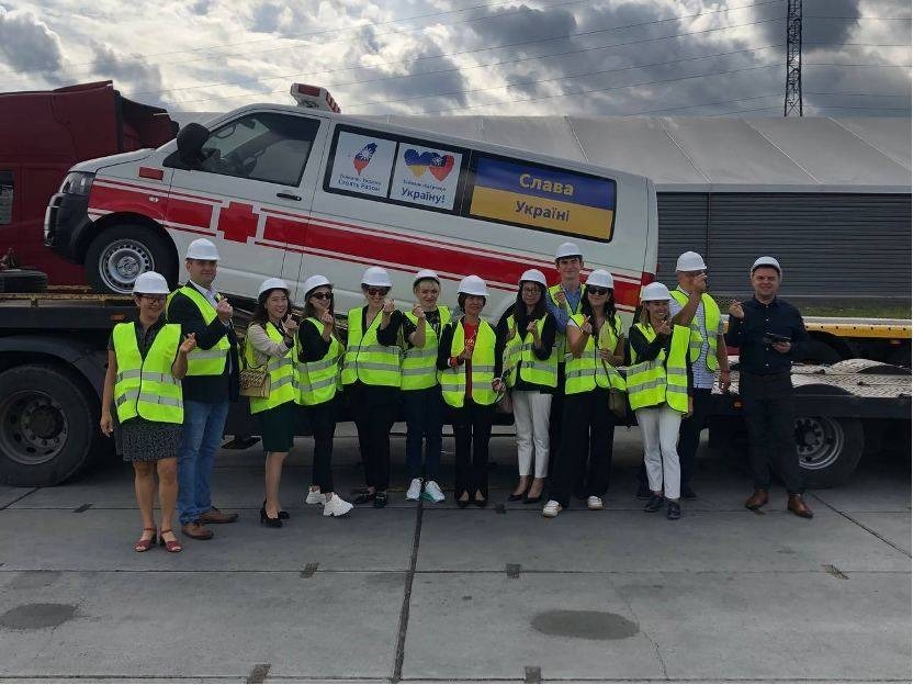 Taiwan spendet 48 Rettungsfahrzeuge an die Ukraine