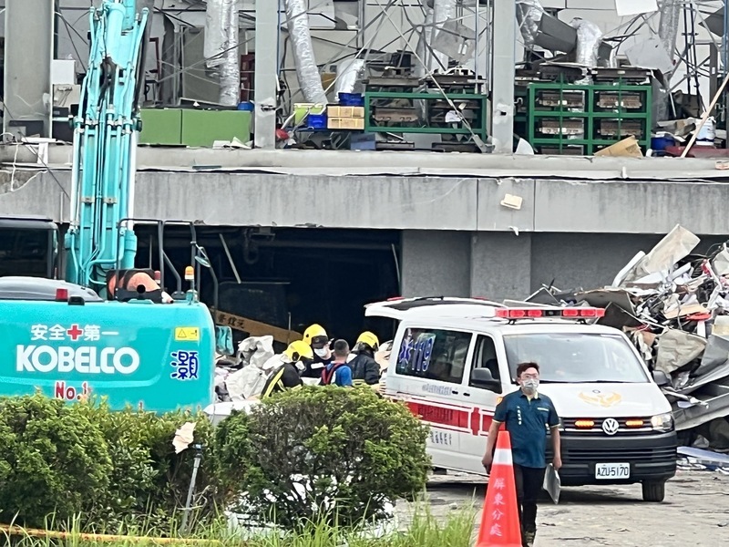Tote und Verletzte bei Fabrikbrand in Pingtung