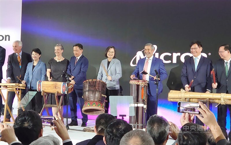 Neue Micron-Fabrik in Zentraltaiwan eröffnet