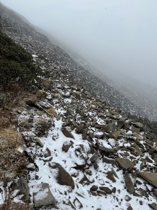 Erster Schneefall auf Taiwans Xueshan