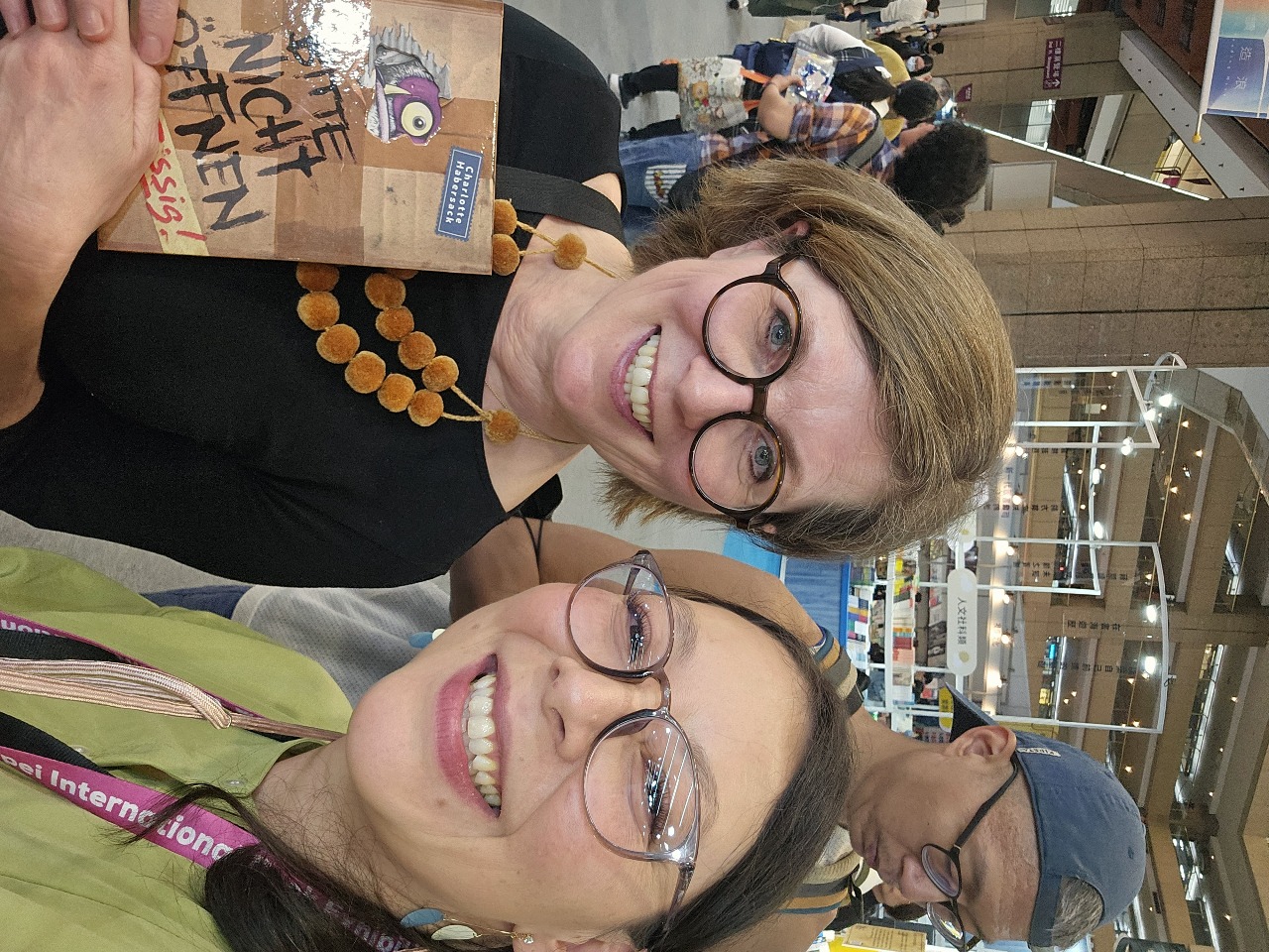 Kinderbuchautorin Charlotte Habersack auf der Internationalen Buchmesse in Taipei 2024