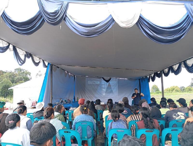 Workshop über natürliche Schädlingsbekämpfung für Landwirte in Indonesien