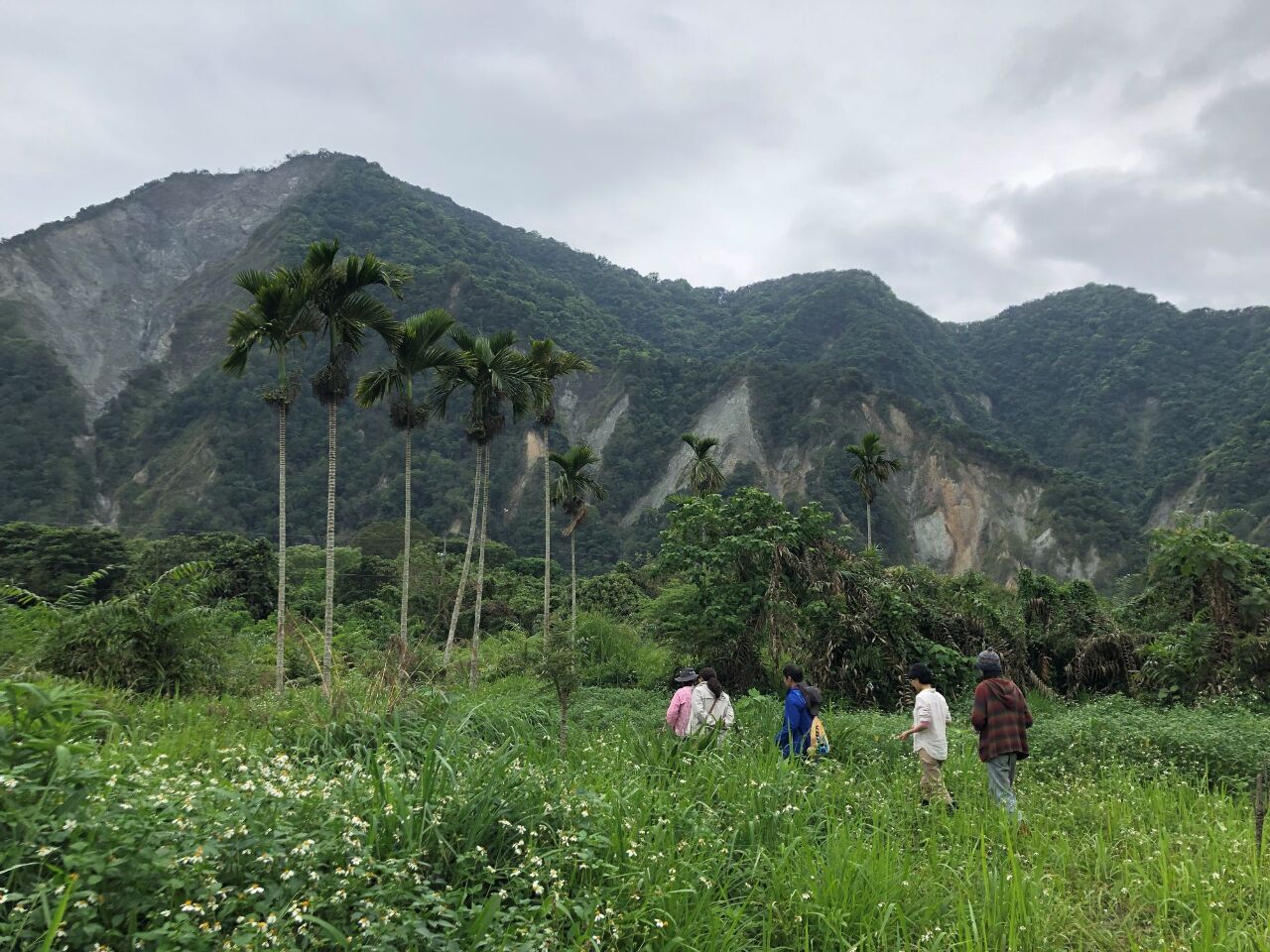 Kiwit: ein indigenes Dorf am Xiuguluan Fluss