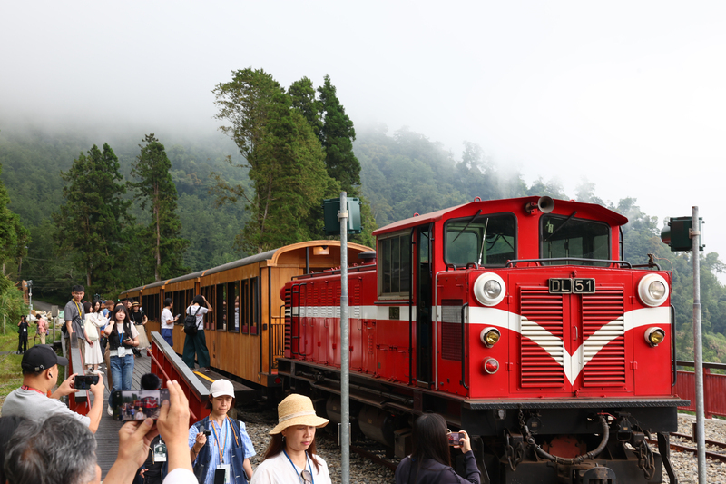 Gesamte Hauptstrecke der Alishan Waldeisenbahn wiedereröffnet