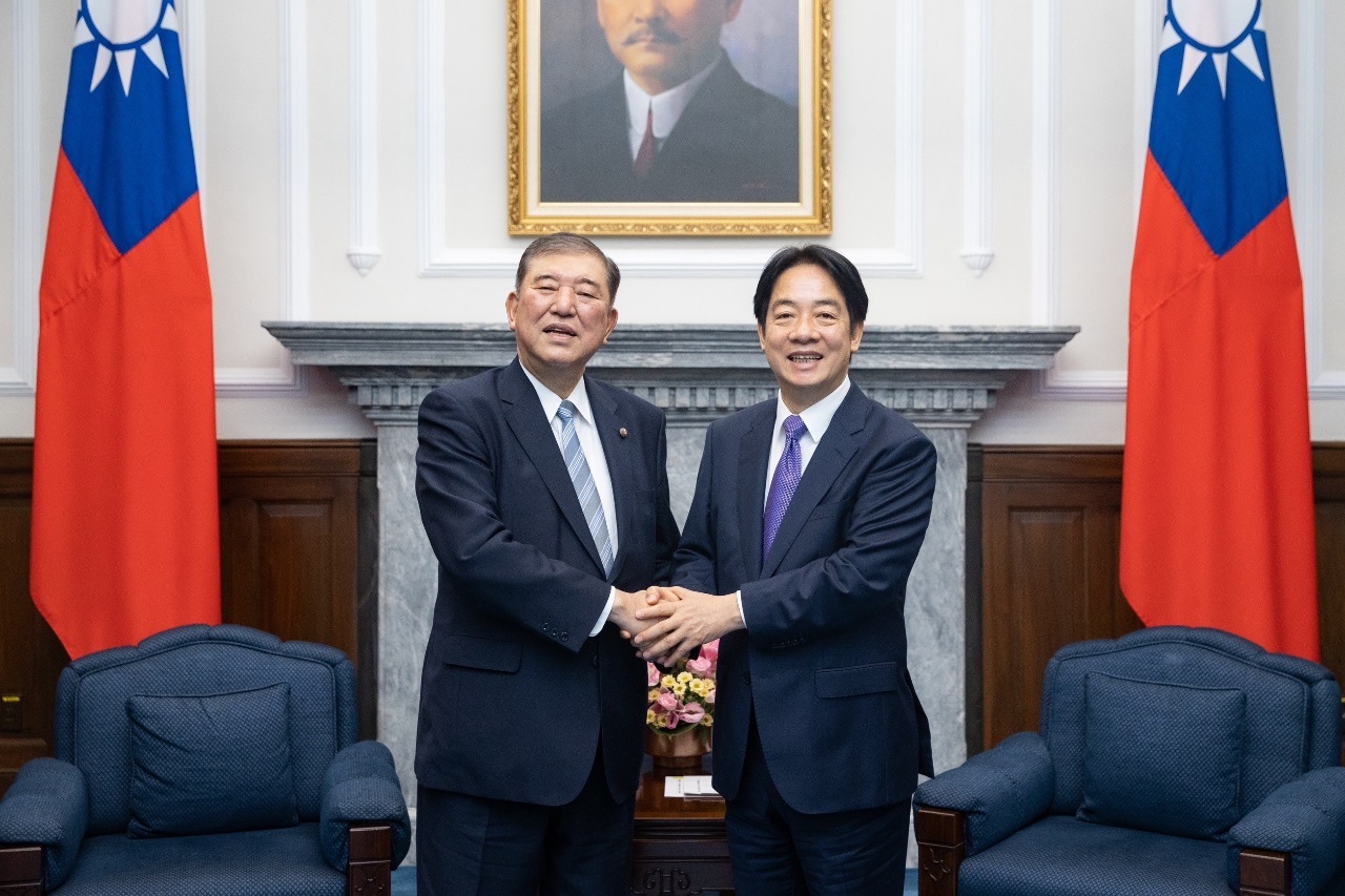 Präsident Lai trifft ehemaligen japanischen Verteidigungsminister
