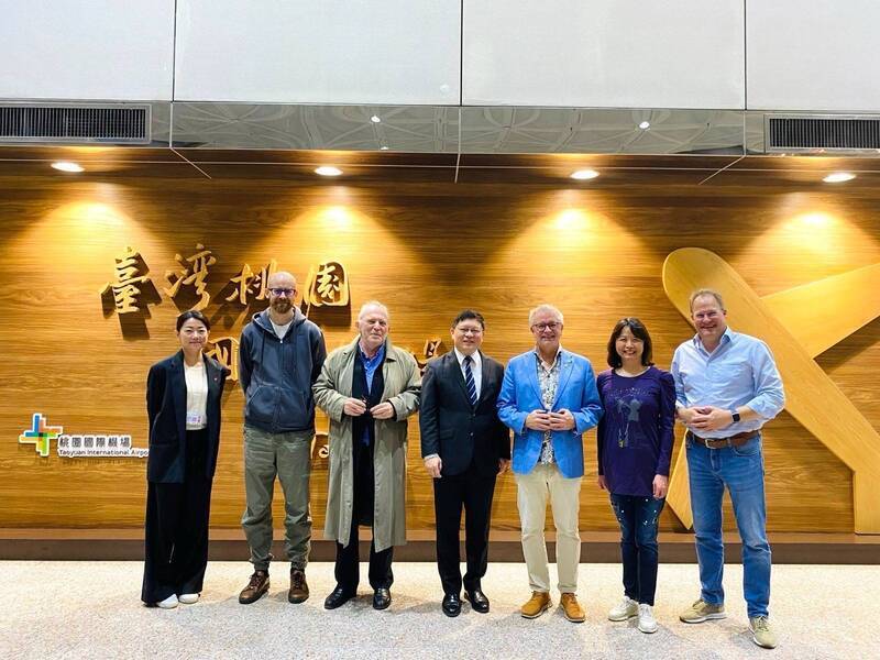 EU-Parlamentarier besuchen Taiwan