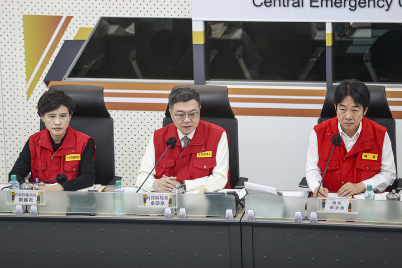 Taifun Kong-Rey: Präsident Lai Ching-te und Premierminister Cho Jung-tai besuchen zentralen Katastrophenschutz