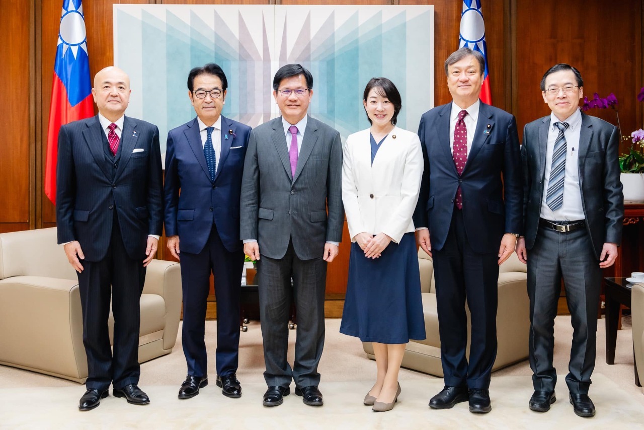 Außenminister empfängt Delegation japanischer Senatoren