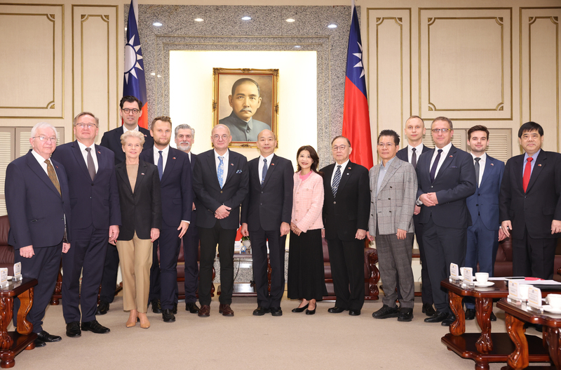 Bald Direktflüge zwischen Warschau und Taipei? Parlamentspräsident empfängt polnische Delegation