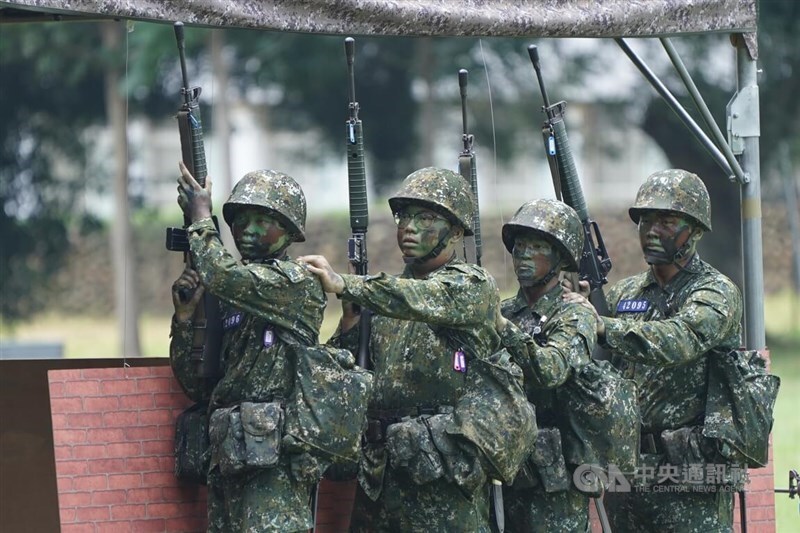 Taiwans Militär lockert Regeln für Körpergröße und Tätowierungen