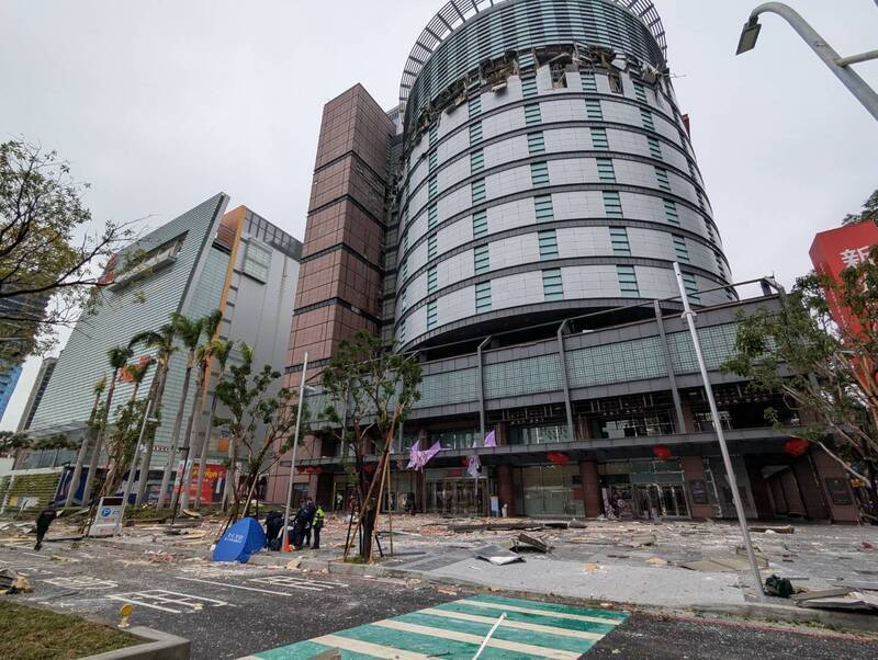 Mindestens vier Tote nach mutmaßlicher Gasexplosion in Kaufhaus in Taichung