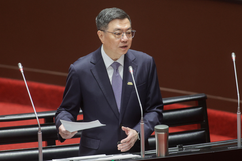 Premierminister und Zentralbank äußern sich zu Spekulationen über Taiwan-Dollar-Schwankungen